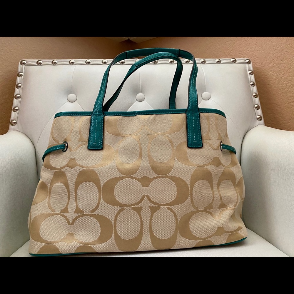Coach Handbag 💙 - Picture 2 of 7